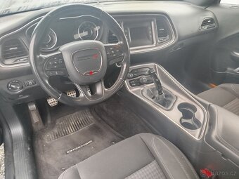 Dodge Challenger 5.7 hemi - 10