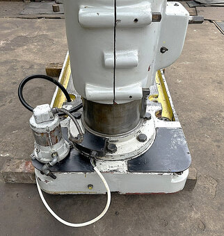 Radiální vrtačka WRS 25/08 - 10