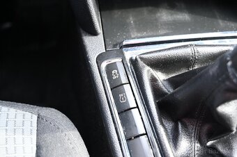 Škoda Superb 2.0TDI 103KW Ambition 5/2012 - 10