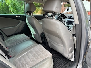 VOLKSWAGEN PASSAT 2,0 TDi 103 KW - 10
