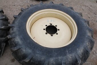 Zetor crystal zadní kola ráfky disky 18,4-34 12 pláten - 10