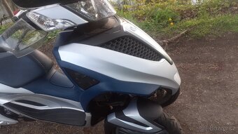 Piaggio MP3 Yourban 300 - 10