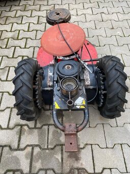 Pohonná motorová jednotka vč. žací lišty a sekačky - 10