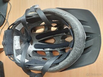 Cyklistická přilba helma - 10