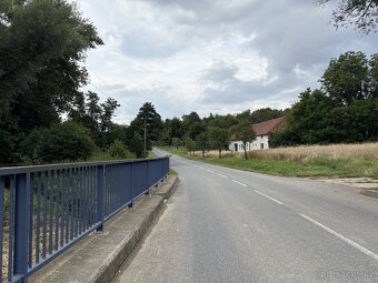 Prodej pozemku na bydlení v Drahlově, 5 km od Kroměříže - 10