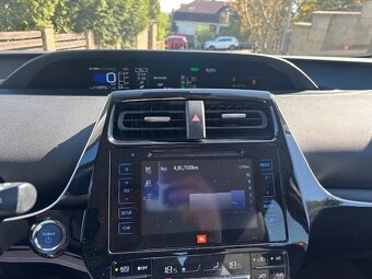114.000km, Toyota Prius IV, Hybrid Executive koupeno v CZ - 10