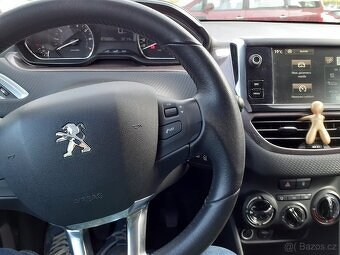 Peugeot 2008 PureTech - 10