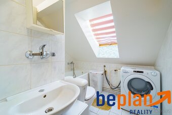 Prodej podkrovního bytu v Nejdku - 10