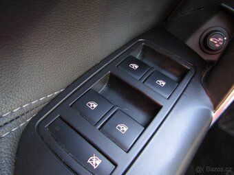 Opel Insignia 2.0CDTi , 118 kW nafta, 2010 - 10