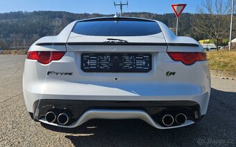Jaguár F-type 5.0i V8 4x4 405kW 28000km - 10