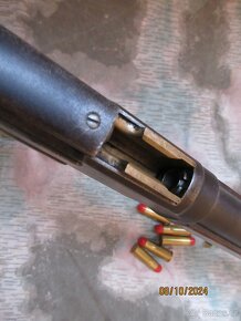 Winchester Model 1873 ráže 38- 40 + 9 ks nábojů - 10