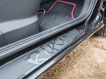 benzínový Renault Clio 1.2 edice Rip Curl   10/2007 - 10