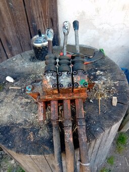 Hydraulický rozvaděč - 10