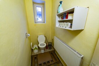 Prodej rodinného domu v Čisté u Horek prostorný dům s histo - 10