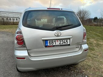 Toyota Corolla Verso 2,0 D4D 100kw - 10