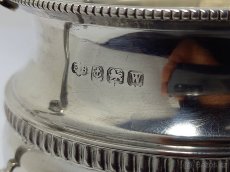 Starožitná stříbrná konvice s cukřenkou, investiční - 10