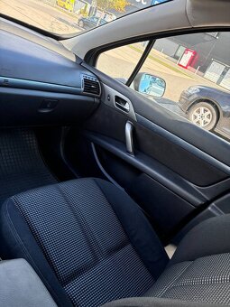 Prodám Peugeot 407 2.0 benzín, automat - 10