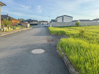 Prodej pozemku pro bydlení, 821 m2, Pečky - Velké Chvalovice - 10