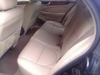 Jaguar XJ8 - 10
