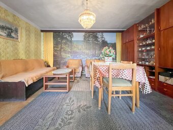 Prodej prostorného domu, pozemek 446 m2 - Jemnice - 10