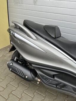 Piaggio X10 125 - 10