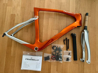 Speciální barva Pinarello Dogma F Frameset 575 - 10