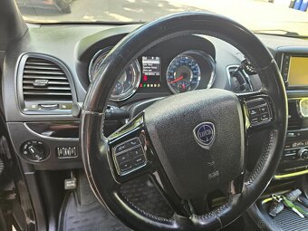 LANCIA VOYAGER S 2.8CRD 130KW 7.MÍST AUTOMAT - 10