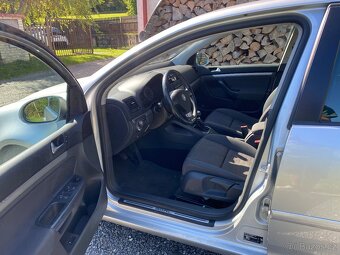 Volkswagen Golf V 1.9 TDI 77kW - 10