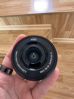 Sony alfa a6400 (na díly) + přislušnství - 10
