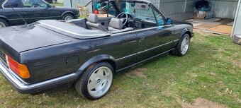 Bmw e30 cabrio 320i. Chromák. Serviska - 10