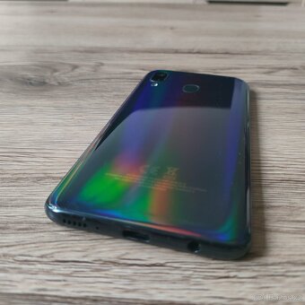 Samsung Galaxy A40- 5.9"Super Amoled/ 4GB/64GB, Dual sim - 10