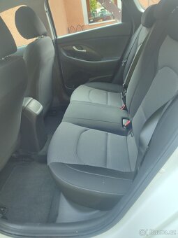 Hyundai i30 combi 1.0, 88 kw - 10