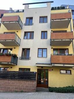 Pronájem bytu 3+kk 84m2; s terasou 100m2, Vladycká, Praha - - 10