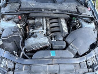 BMW e91 325i 160kw - 10