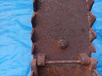 Stará žehlička, made in Czechoslovakia - 10