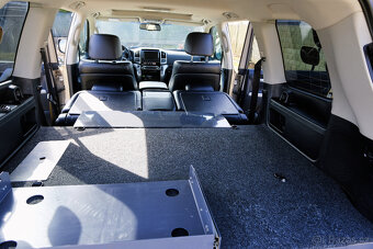 Toyota Land Cruiser LC200 - 10