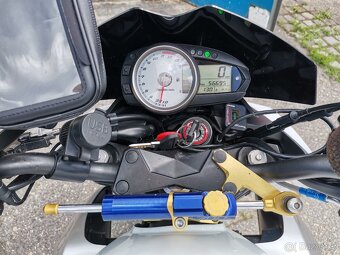 Kawasaki Z1000 - 10