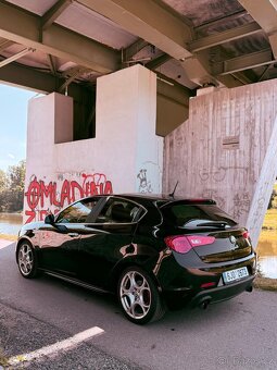 Alfa Romeo Giulietta QV manuál - 10