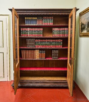 Masivní dubová knihovna v renesančním stylu, 19. století - 10