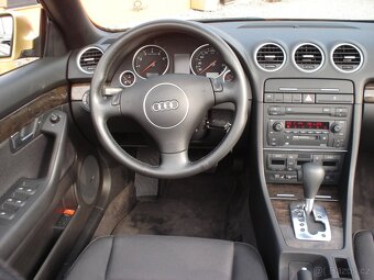 Audi A4 Cabrio,3.0i,162KW,QUATTRO,1.maj.koup.v ČR - 10