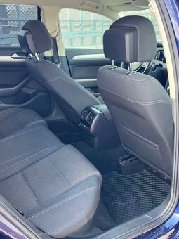 Volkswagen Passat - 10