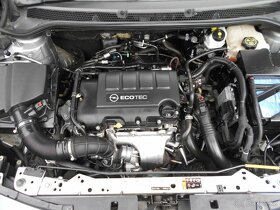 OPEL ASTRA 1,4T COSMO 1.MAJITEL TAŽNÉ - 10