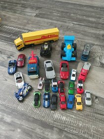 Děti prodávají různé veci ceny v popisu - 10
