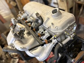 Motor BMW 2.5 L M30B25 (E28 a další) - 10
