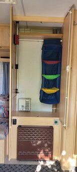 Karavan KNAUS s markýzou - 10