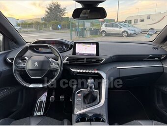 PEUGEOT 5008 II PureTech 130 S&S GT LINE 7 míst 06/2018 - 10
