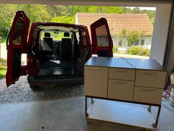 T5 1.9 TDI Mobilní obytná vestavba - 10