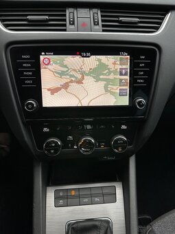 Škoda Octavia combi 1.5 TSI - 10