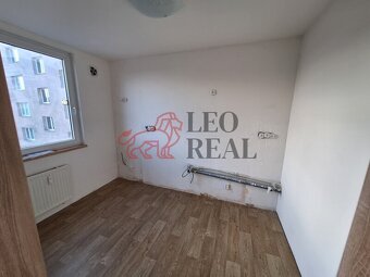 Světlý byt v OV 2+1 po kompletní rekonstrukci, 45 m², 4patro - 10
