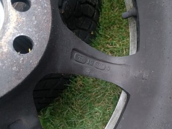 Pneu 5x112 225/45R17 ET35 - 10